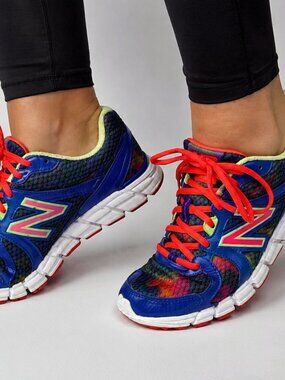 New Balance 750 v2 Women’s Size 8 Running Shoes Blue Red Multicolor Athletic Sne